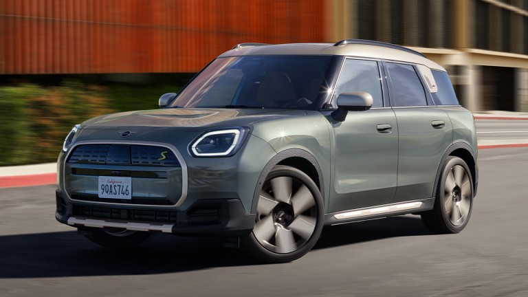 All-electric MINI Countryman –  mosaïque - expérience de conduite